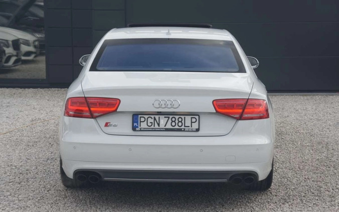 Audi S8 cena 149900 przebieg: 131000, rok produkcji 2012 z Hajnówka małe 596